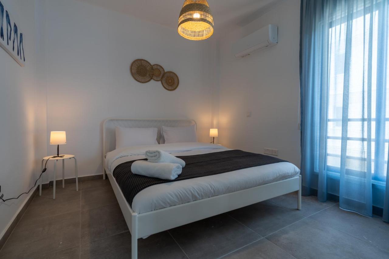 Odyssey - Captivating 2-Bedroom Retreat In Ларнака Екстериор снимка