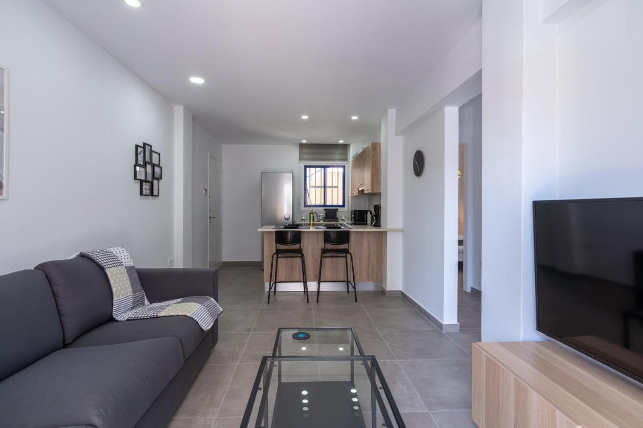 Odyssey - Captivating 2-Bedroom Retreat In Ларнака Екстериор снимка