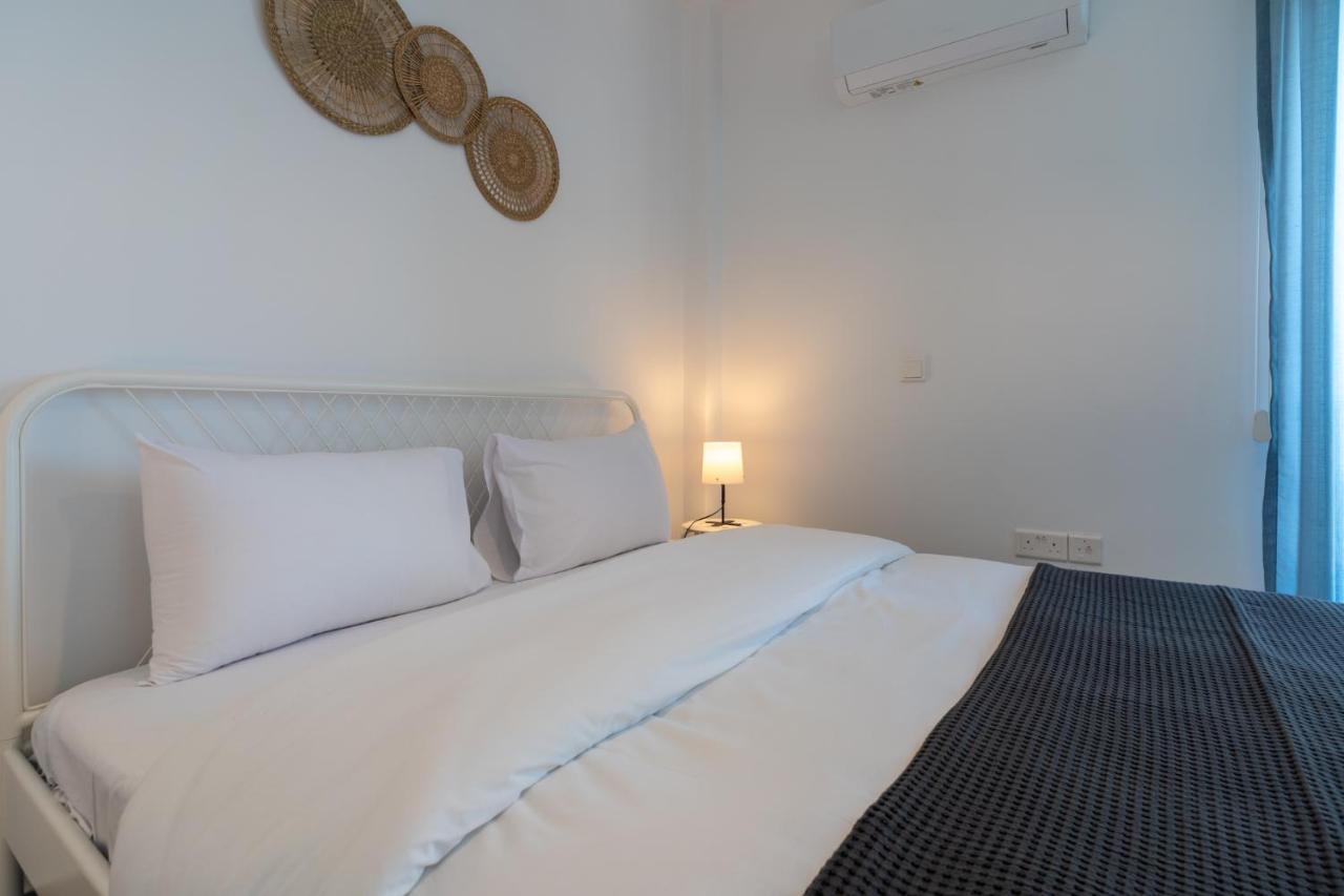 Odyssey - Captivating 2-Bedroom Retreat In Ларнака Екстериор снимка