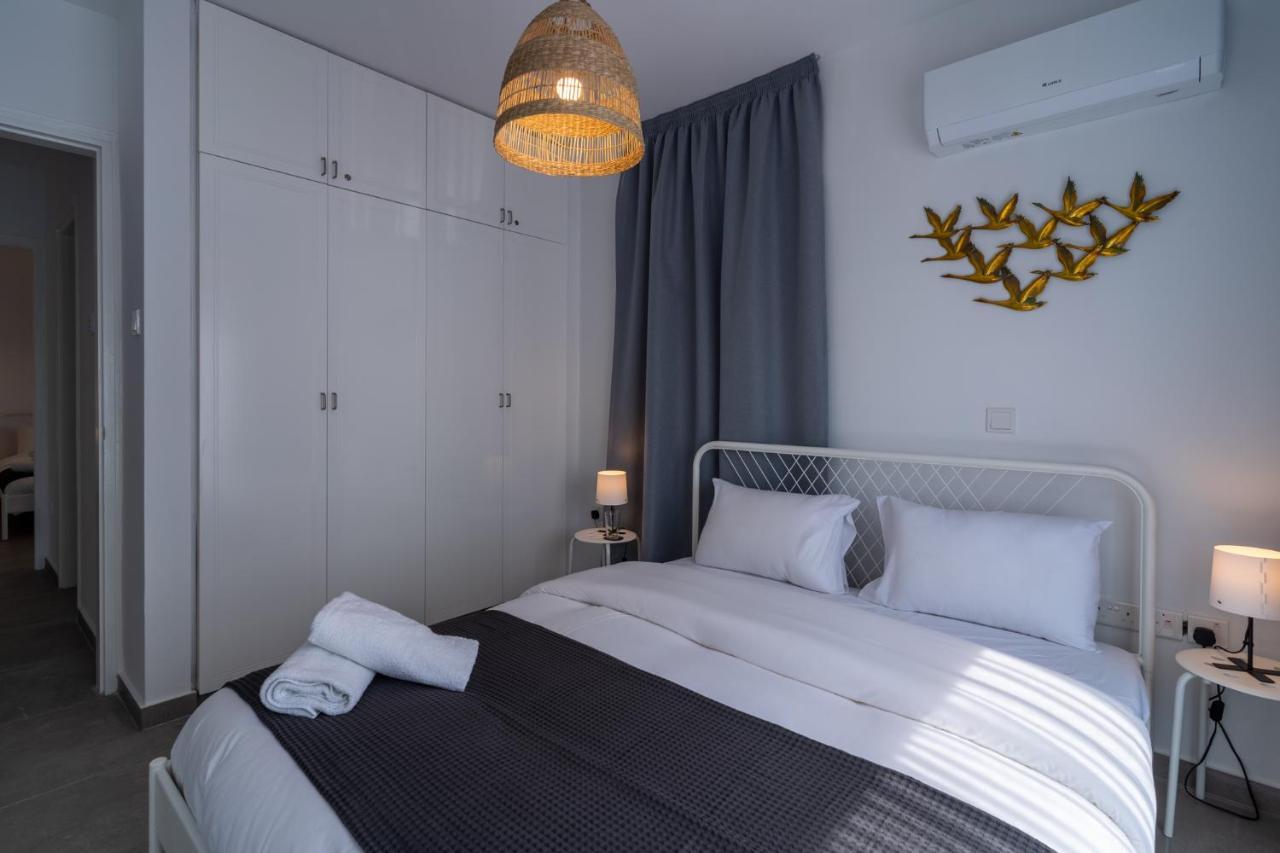 Odyssey - Captivating 2-Bedroom Retreat In Ларнака Екстериор снимка