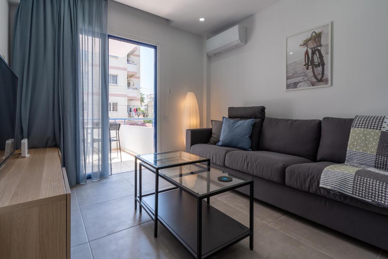 Odyssey - Captivating 2-Bedroom Retreat In Ларнака Екстериор снимка